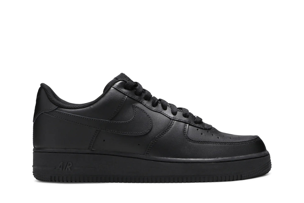 Nike Air Force 1 Low "Triple Black"