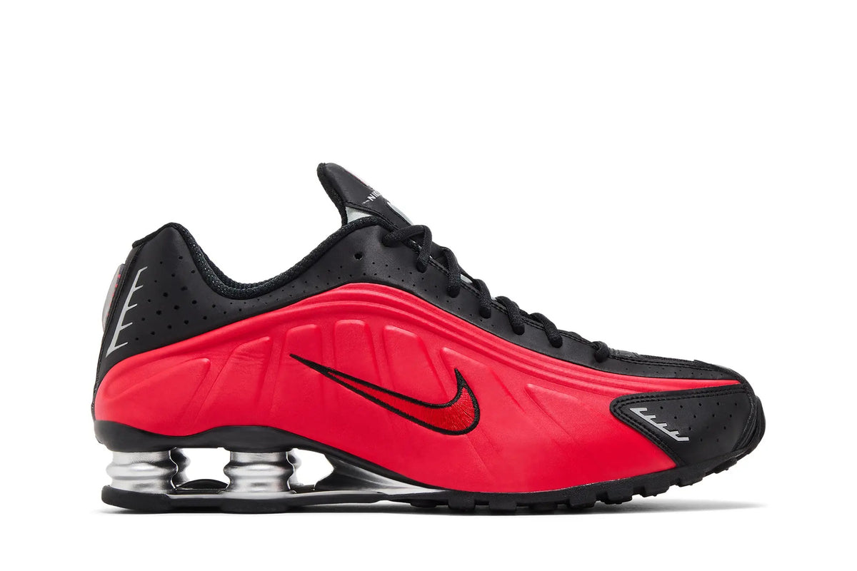 Nike Shox R4 "University Red Black"