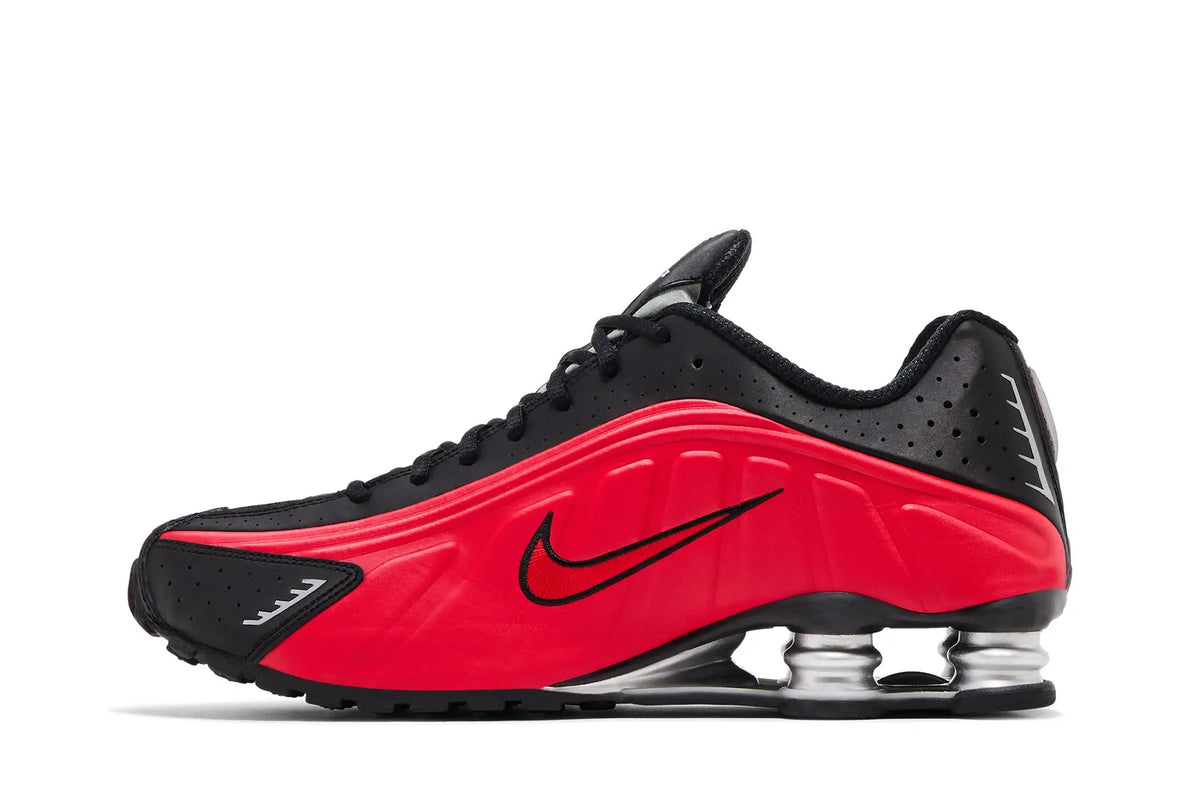 Nike Shox R4 "University Red Black"