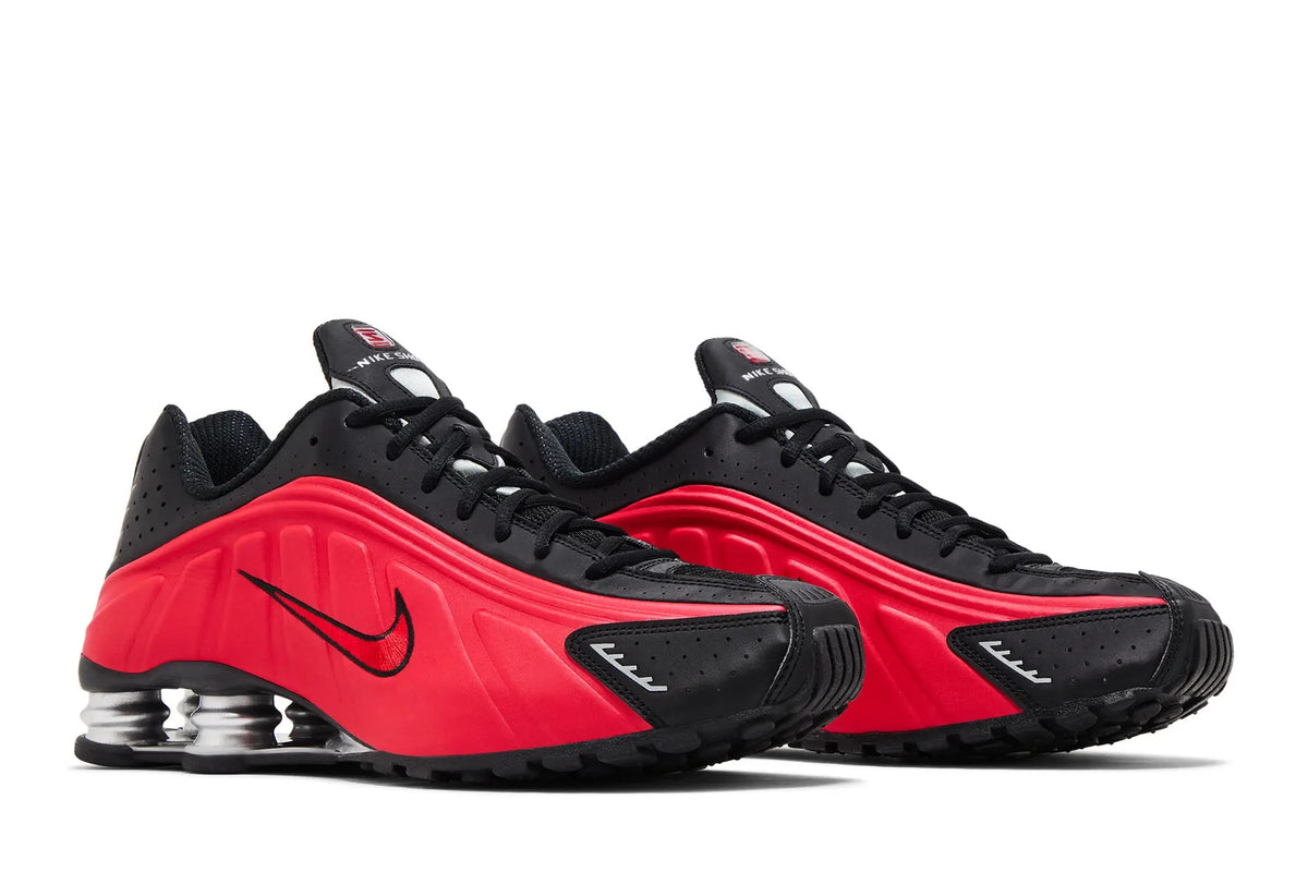 Nike Shox R4 "University Red Black"